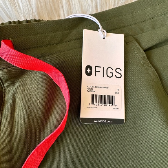 Figs Dark Olive Yola Small Petites. - Picture 3 of 4